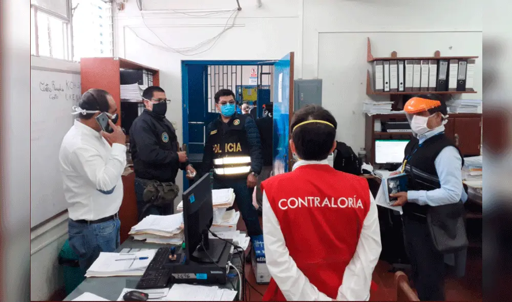 Las autoridades intervinieron en oficina de EsSalud para incautar documentación. Las autoridades intervinieron en oficina de EsSalud para incautar documentación.