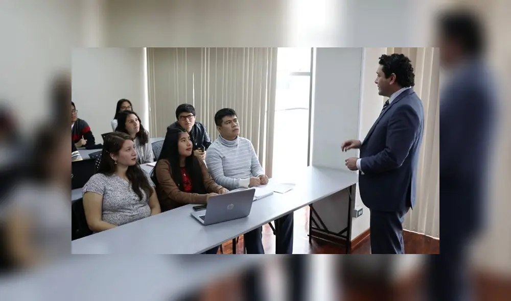 Los participantes que ocupen los 3 primeros puestos cubrirán las vacantes de prácticas preprofesionales o profesionales.