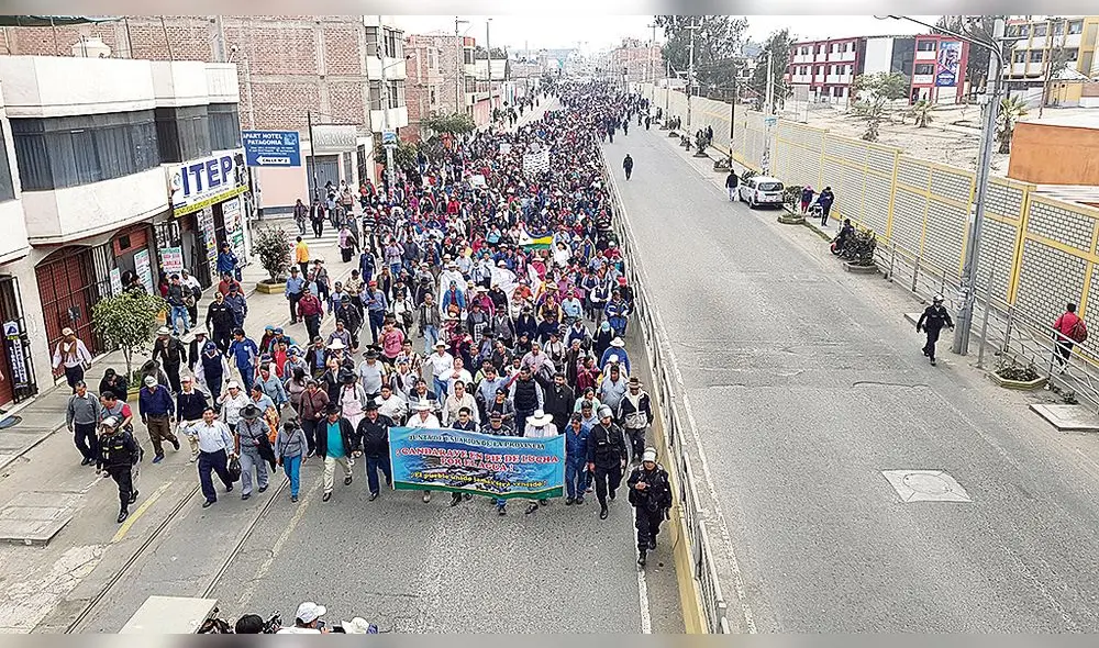 Reclamo. Pobladores marcharon en días anteriores.