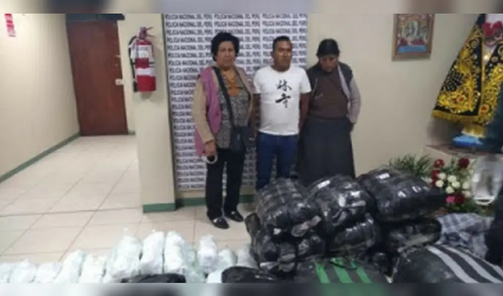 Tacna: decomisan S/ 50 mil en prendas que provendrían de contrabando Tacna: decomisan S/ 50 mil en prendas que provendrían de contrabando