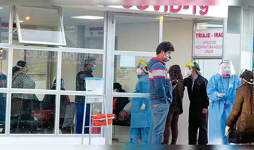 al tope. Hospitales de Cusco ya no tienen espacio para más pacientes. Pacientes hacen largas colas por atención. al tope. Hospitales de Cusco ya no tienen espacio para más pacientes. Pacientes hacen largas colas por atención.