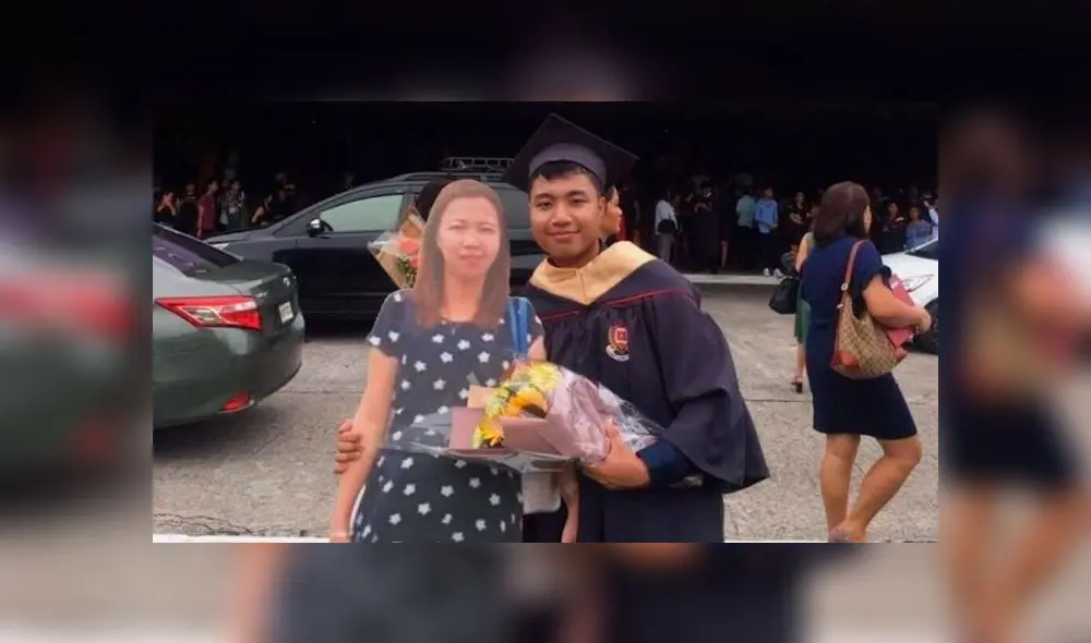 Joven llevó a su madre a su fiesta de graduación en la ciudad de Pasay. Foto: Twitter