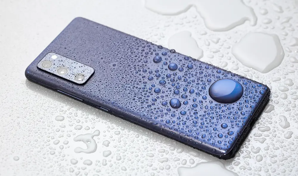El Galaxy S20 FE posee resistencia al agua IP68. | Foto: Samsung