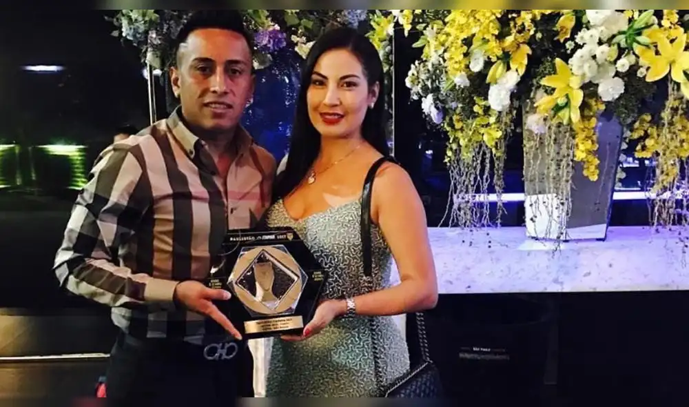 Esposa de Cueva lanza anuncio tras revelaciones de Alexandra Mendez