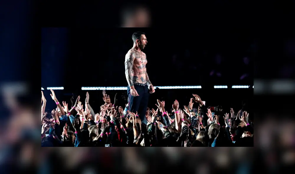Adam Levine sedujo a fans con sexy baile en el Super Bowl 2019 [VIDEO]