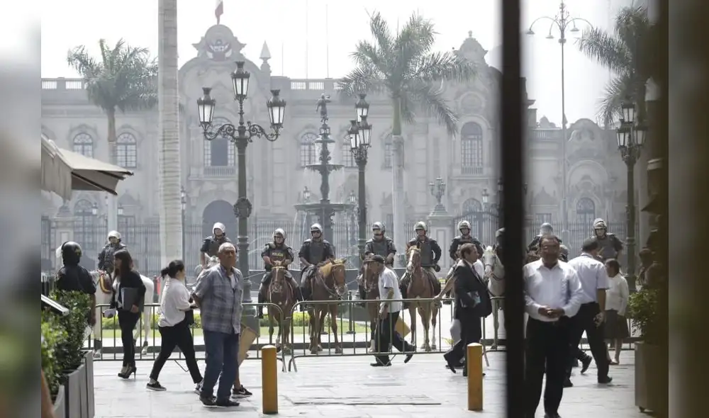 Mesa Redonda : nuevamente los comerciantes toman las calles de Lima. [FOTOS]
