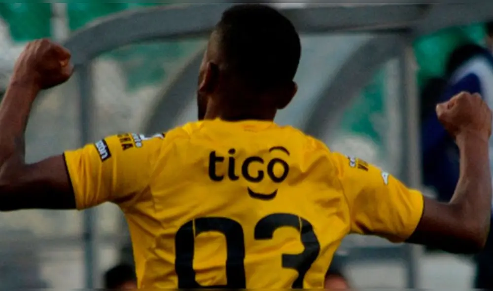 Rolando Blackburn anotó el gol del triunfo. Foto: Twitter/@ClubStrongest