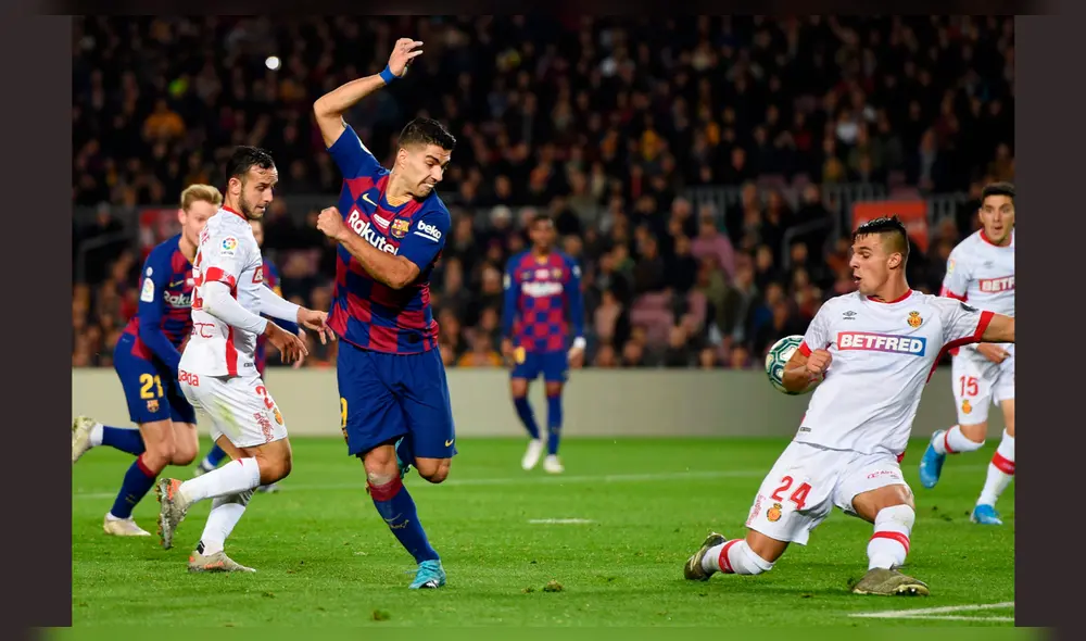Barcelona vs. Mallorca: Luis Suárez anota golazo de taco.