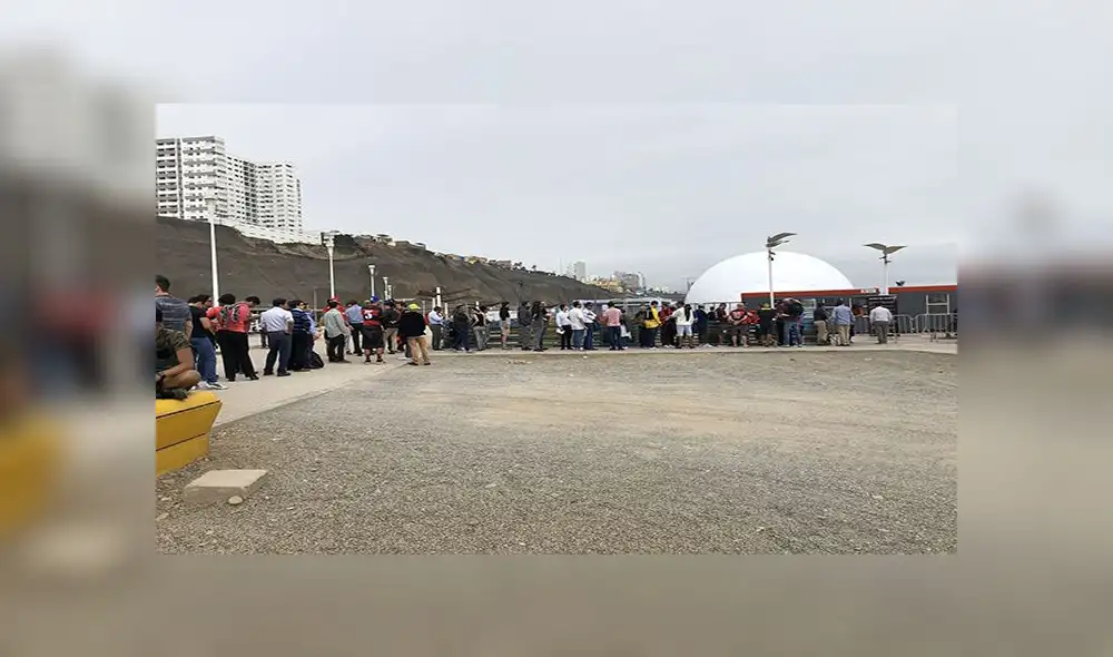 Copa Libertadores: Denuncian falta de atención en primer día de recojo entradas para la final [FOTOS Y VIDEO]