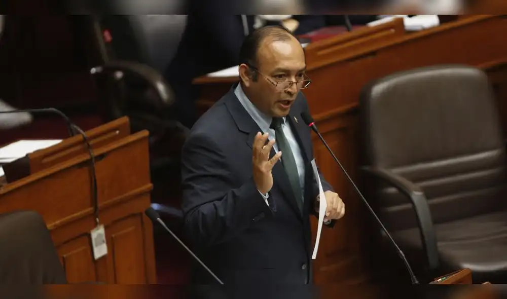 El descargo del congresista fujimorista vinculado a la fuga de Hinostroza El descargo del congresista fujimorista vinculado a la fuga de Hinostroza