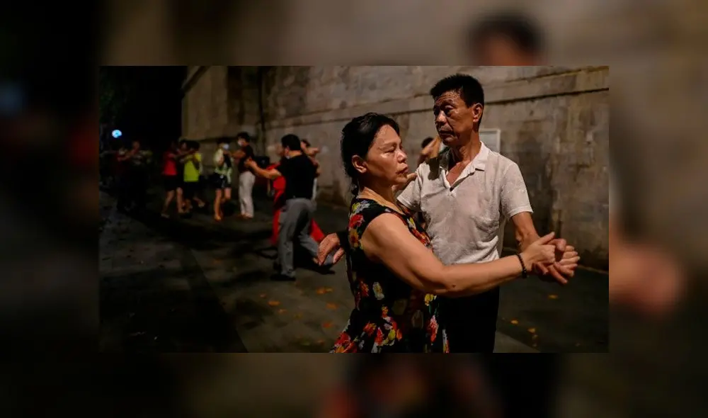 Habitantes de Wuhan vuelven a las calles. Foto: Héctor Retamal/AFP Habitantes de Wuhan vuelven a las calles. Foto: Héctor Retamal/AFP