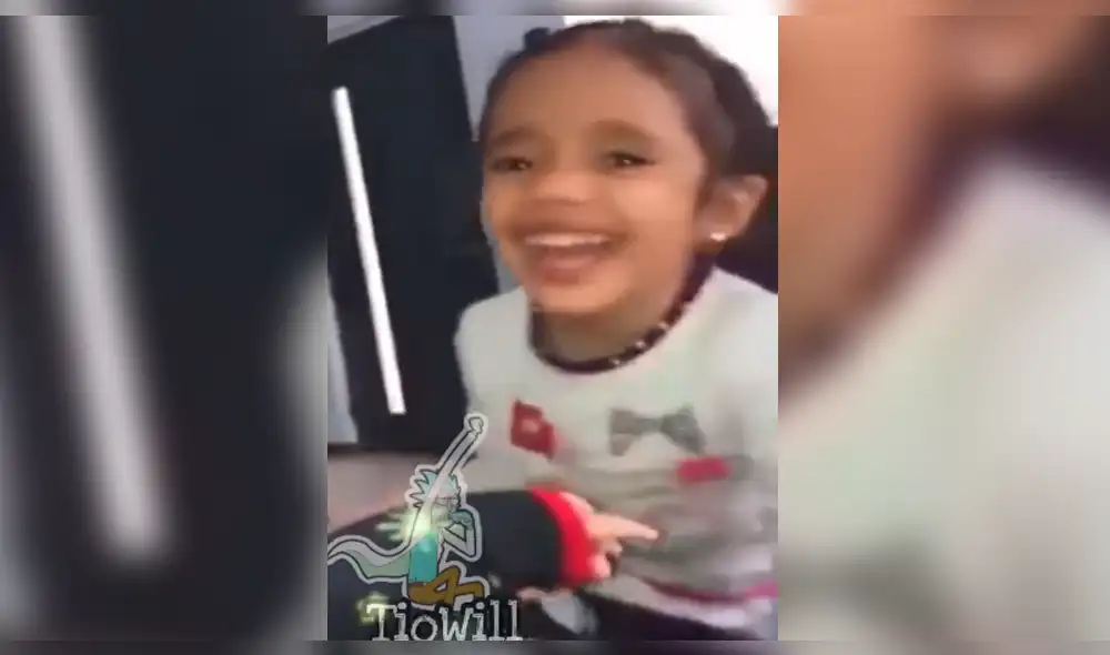 Vía Facebook: Niña juega feliz con su madre y ella le hace cruel broma [VIDEO]