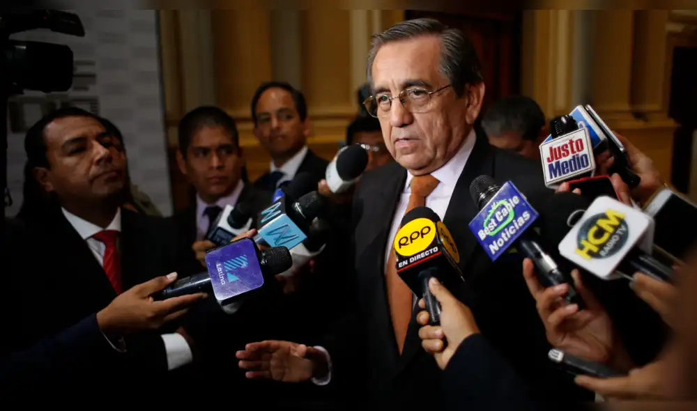 Dirigentes apristas declaran persona infranterna a Jorge del Castillo