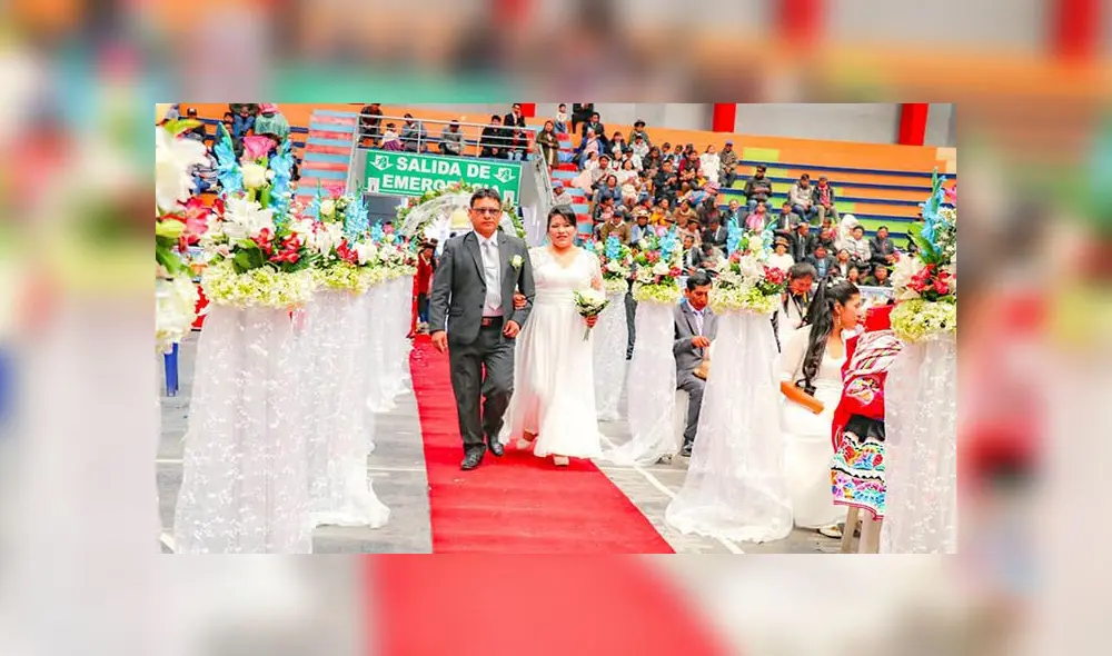 Matrimonio se realizó en el coliseo cerrado de Juliaca