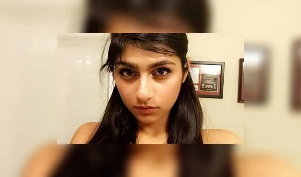 Mia Khalifa juega en Facebook una broma a sus fans con un Ferrari y café