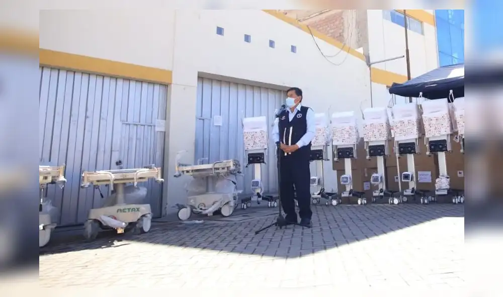 Gerente regional de Salud de Arequipa, Leonardo Chirinos, reconoció que falta personal para enfrentar pandemia de coronavirus. Gerente regional de Salud de Arequipa, Leonardo Chirinos, reconoció que falta personal para enfrentar pandemia de coronavirus.