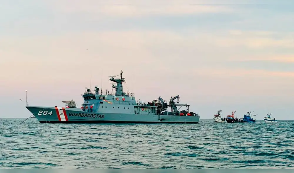 Intervinen y capturan embarcaciones por pesca ilegal