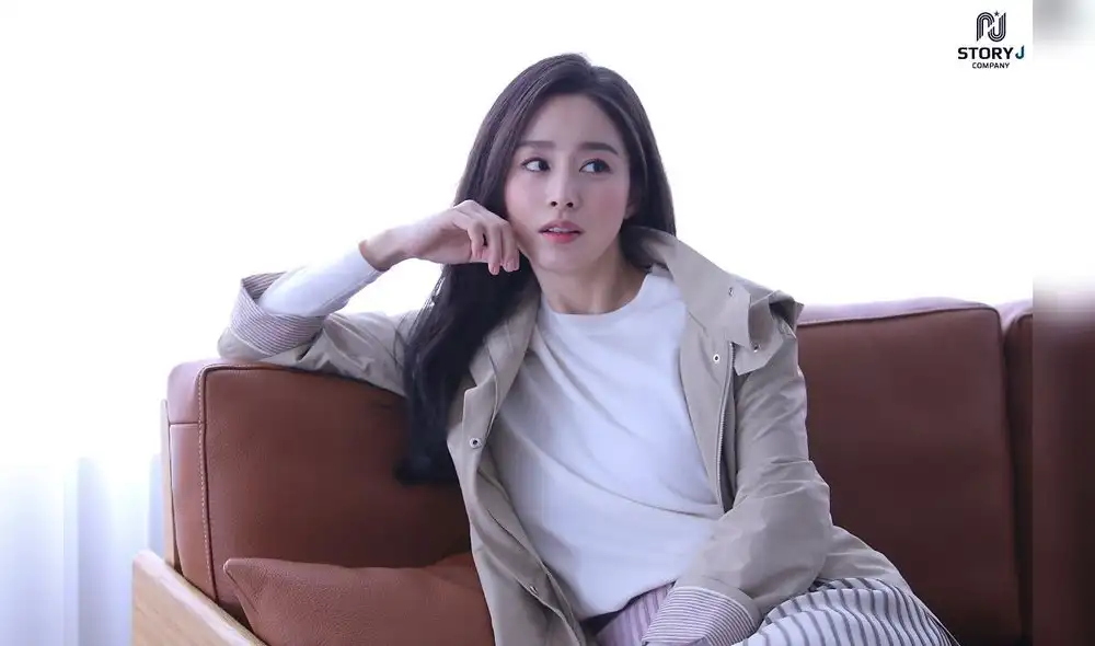 Kim Tae Hee sirvió de modelo para la marca de moda y estilo de vida Olivia Lauren. Kim Tae Hee sirvió de modelo para la marca de moda y estilo de vida Olivia Lauren.