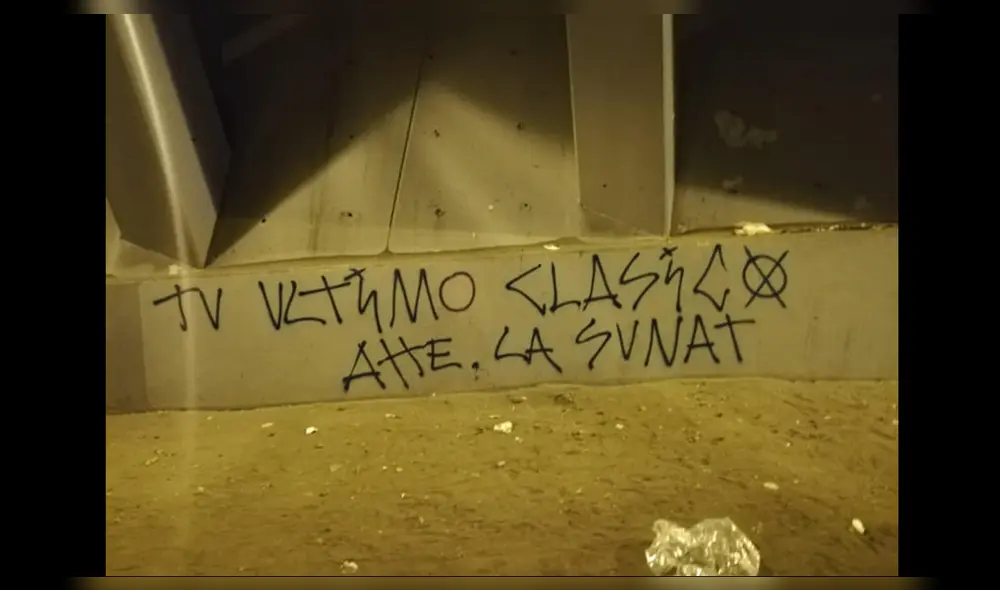 Alianza Lima vs Universitario: pintas en el Estadio Monumental en la previa del clásico. Foto: Facebook.