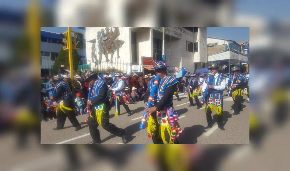 Delegaciones de danzantes de Machu Aychas y Chiñipilcos. Delegaciones de danzantes de Machu Aychas y Chiñipilcos.