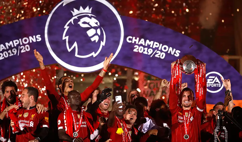 Liverpool recibió el título de la Premier League temporada 2019-20. (FOTO: AFP).