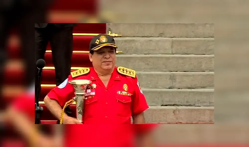Renuncia comandante del Cuerpo General de Bomberos del Perú. Foto: Captura de video Renuncia comandante del Cuerpo General de Bomberos del Perú. Foto: Captura de video