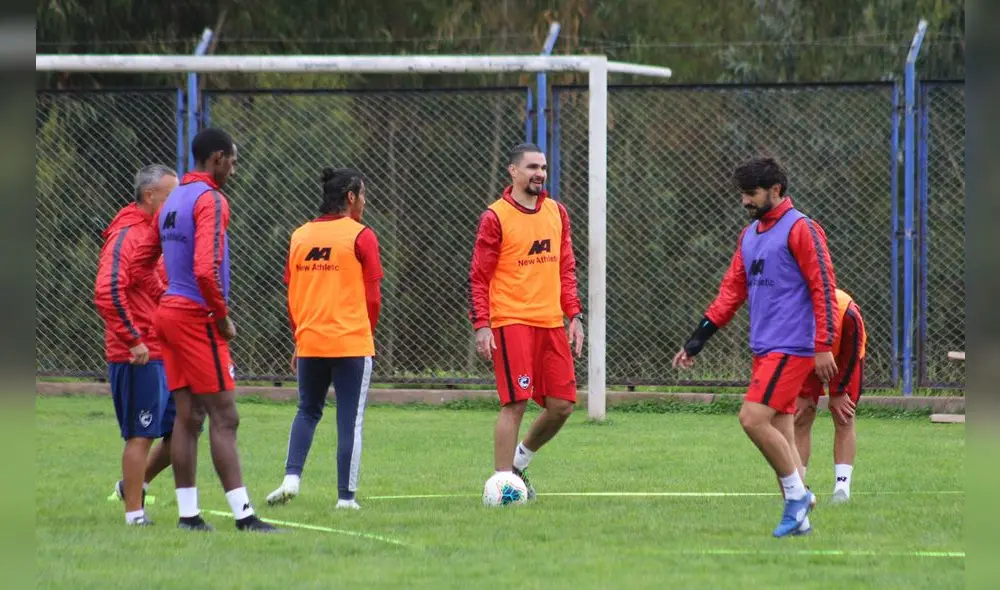 Cienciano se prepara para reinicio de la Liga 1, donde enfrentará a Atlético Grau de Piura. Cienciano se prepara para reinicio de la Liga 1, donde enfrentará a Atlético Grau de Piura.