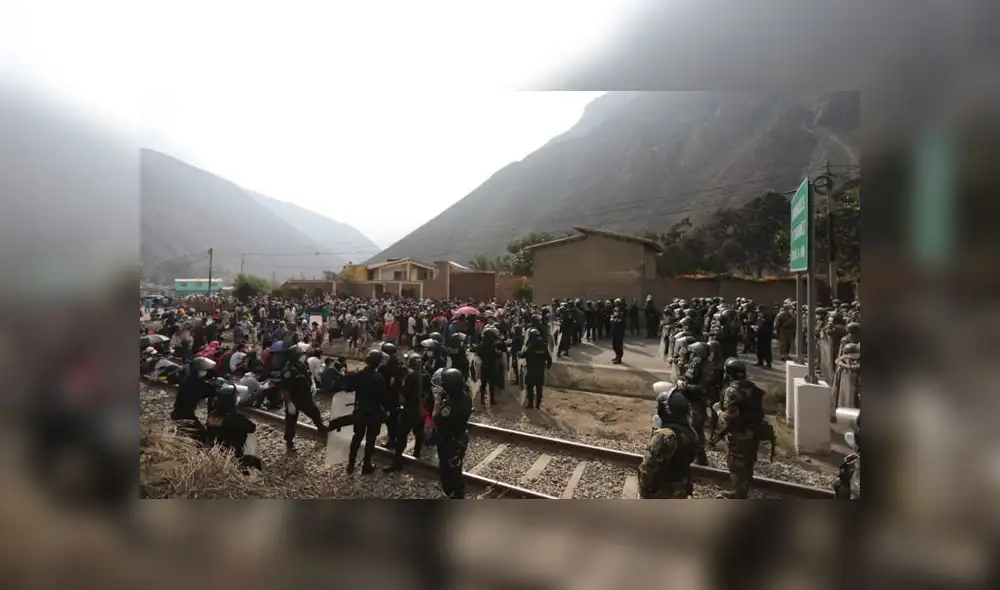 Viceministro de Gobernanza Territorial indicó que realizarán el traslado de las personas con el apoyo de las autoridades regionales. (Foto: Aldair Mejía / La República)