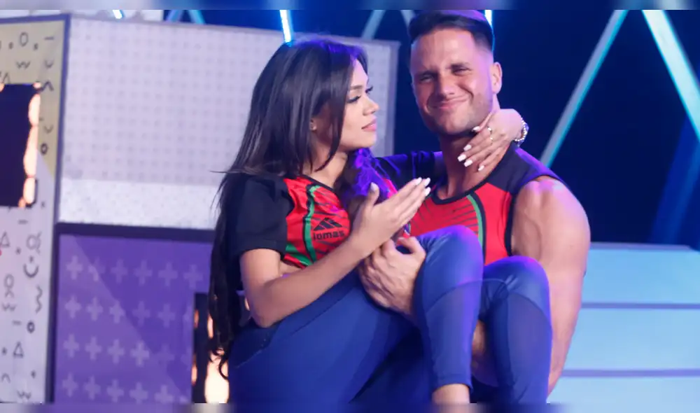 Mayra Goñi comete terrible error con su vestido en preventa de América