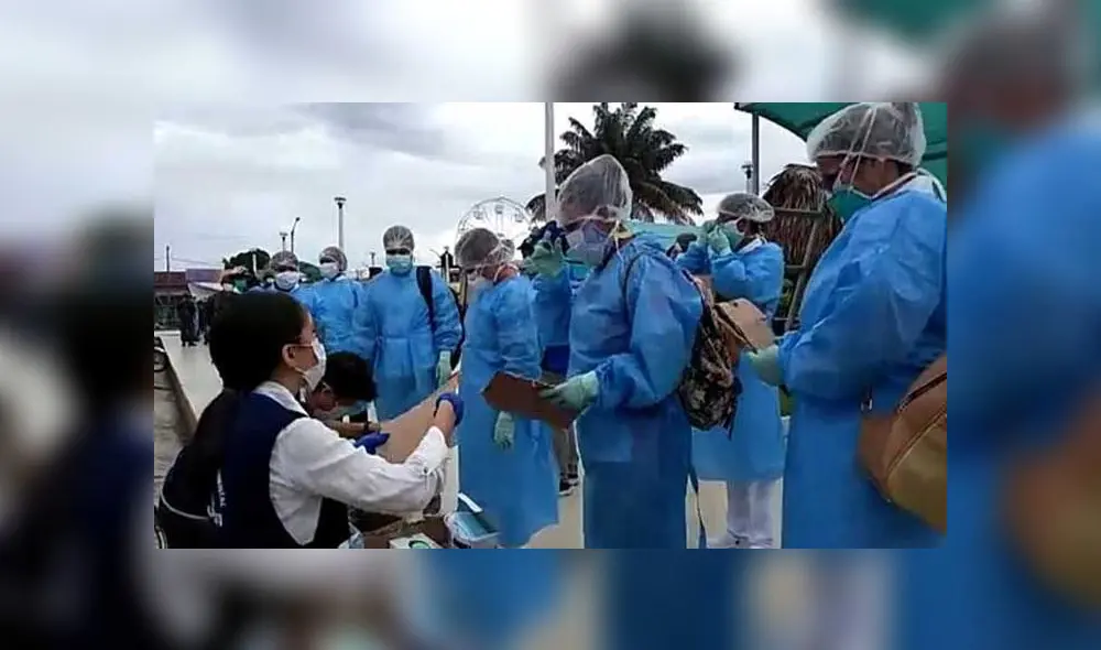 Médicos y enfermeras. Créditos: La República.