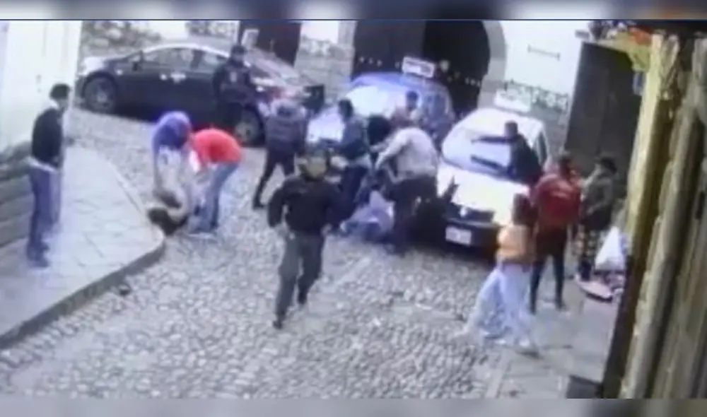 Batalla campal afuera de discoteca en Centro Histórico de Cusco [VIDEO]