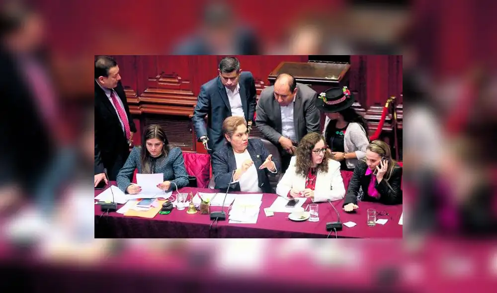 El futuro del contralor en manos de un grupo especial del Congreso 