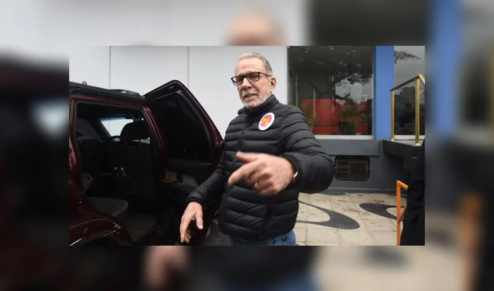 Ricardo Belmont cambia de parecer y anuncia que irá al debate [VIDEO]