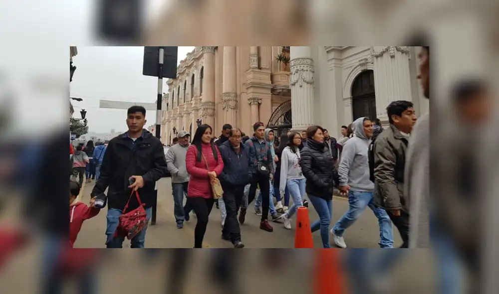 Todo va quedando listo para el concierto 'Serenata al Perú', ofrecido por Juan Diego Flórez y el Coro Juvenil "Sinfonía por el Perú". (Foto: La República) Todo va quedando listo para el concierto 'Serenata al Perú', ofrecido por Juan Diego Flórez y el Coro Juvenil "Sinfonía por el Perú". (Foto: La República)