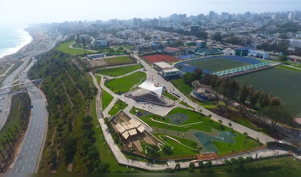 Ciclistas y peatones pueden transitar libremente por la ciclosenda ecoamigable que une los malecones de San Isidro y Miraflores durante las 24 horas del día. / Créditos: Difusión Municipalidad San Isidro.