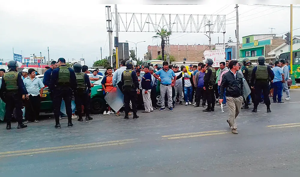 Paro de colectiveros en Trujillo. Paro de colectiveros en Trujillo.
