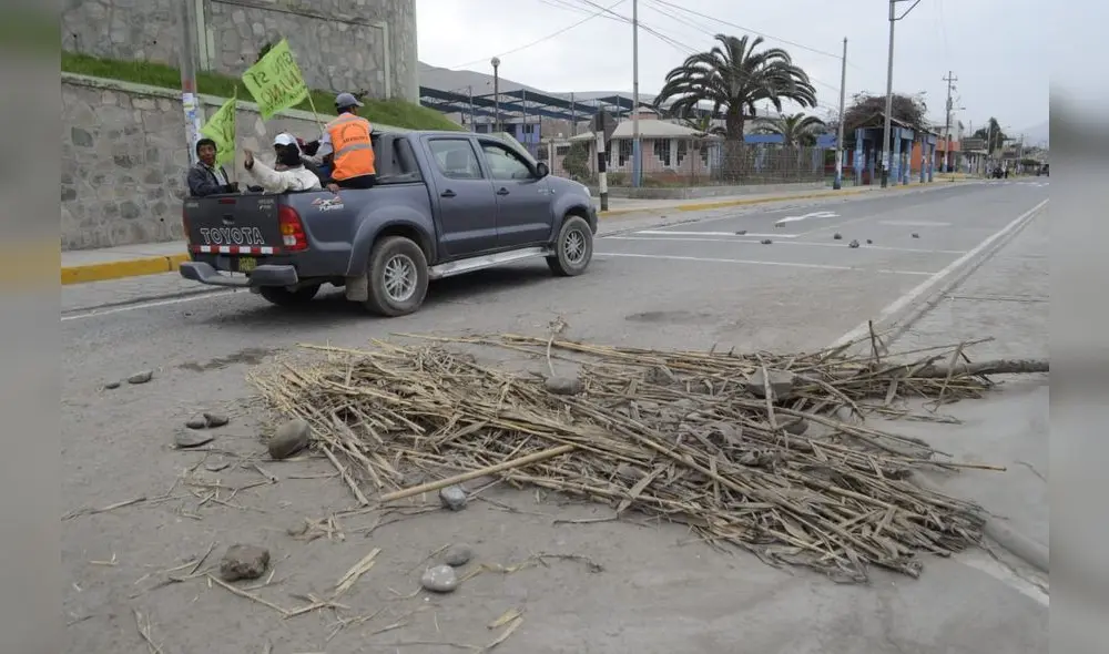 Tía María: pobladores se movilizaron en protesta al proyecto minero Tía María: pobladores se movilizaron en protesta al proyecto minero