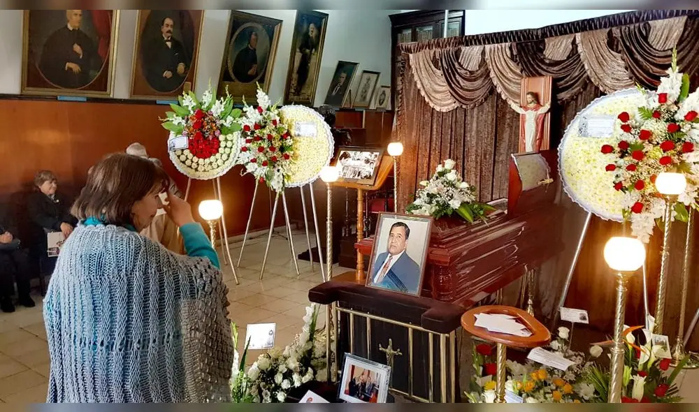 Restos del periodista fueron velados Restos del periodista fueron velados