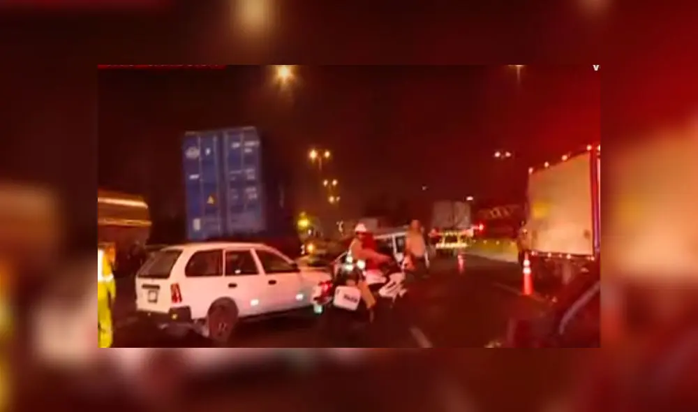 La emergencia generó que se formara una gran congestión vehicular. Foto: Captura/Panamericana