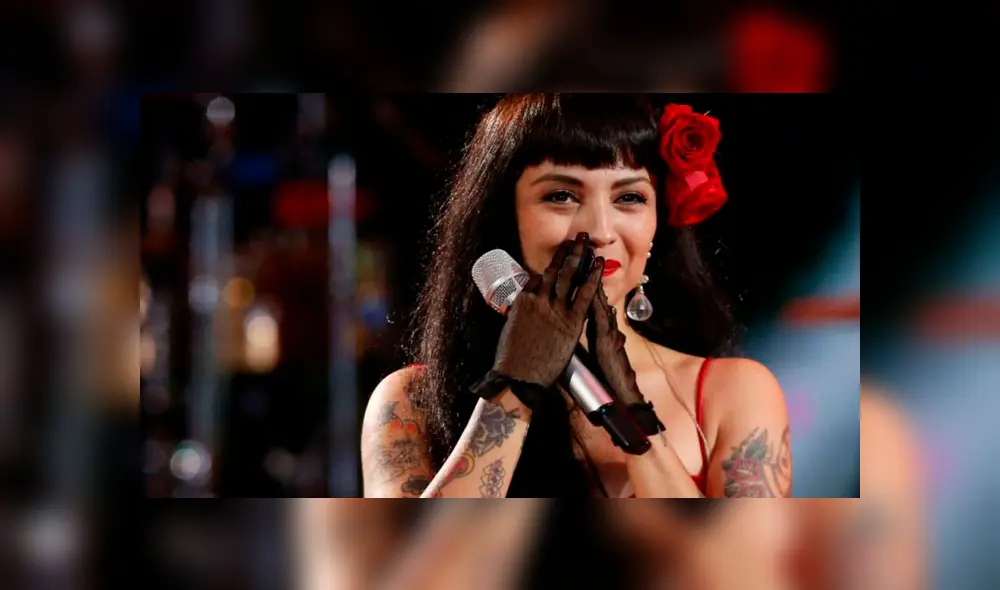 Mon Laferte no volverá a cantar con Plácido Domingo por sus denuncias de acoso sexual