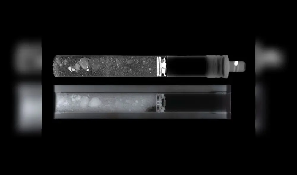 La muestra 73002 estuvo sellada desde 1972 a la espera de una mejor tecnología para su análisis. Foto: NASA. La muestra 73002 estuvo sellada desde 1972 a la espera de una mejor tecnología para su análisis. Foto: NASA.