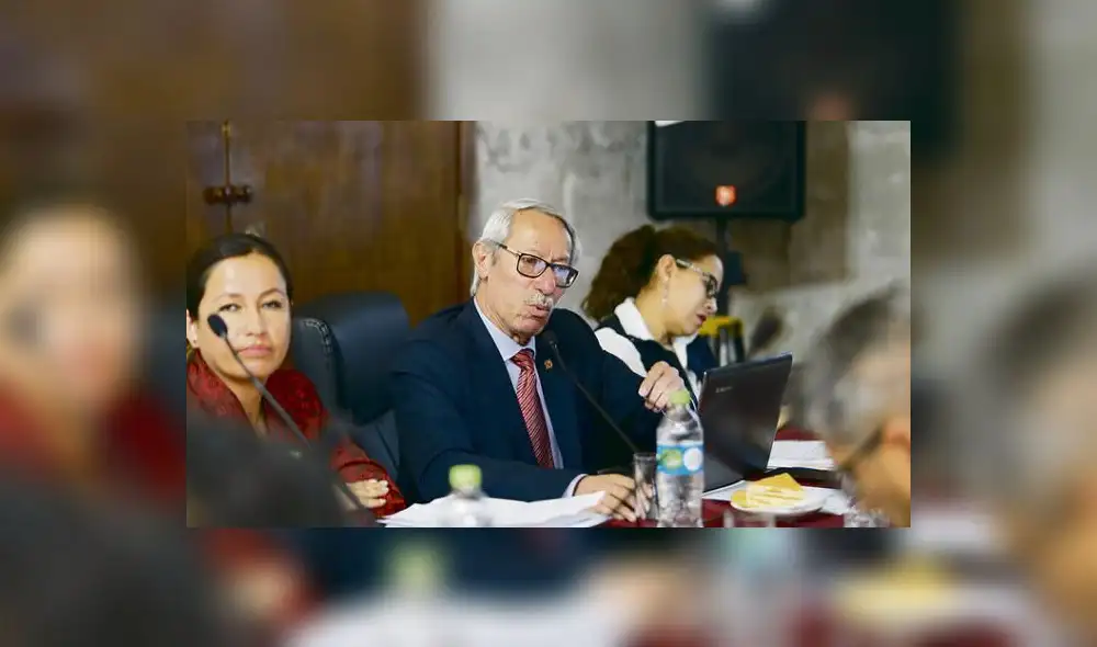 Arequipa: Consejero Ibáñez acusa demoras e irregularidades en Autodema