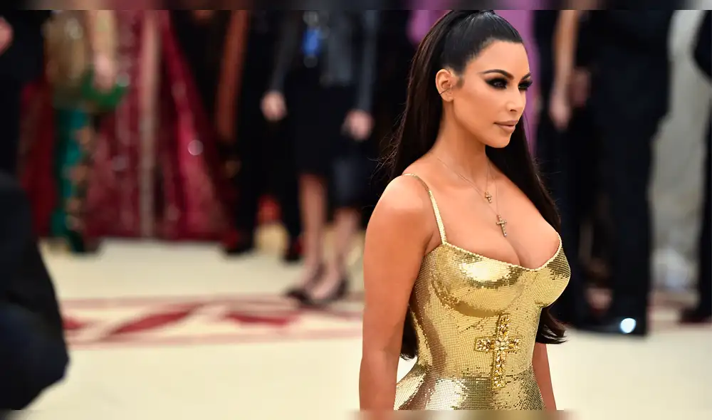 Kim Kardashian se luce en diminuta prenda y recibe humillante insulto [FOTO]