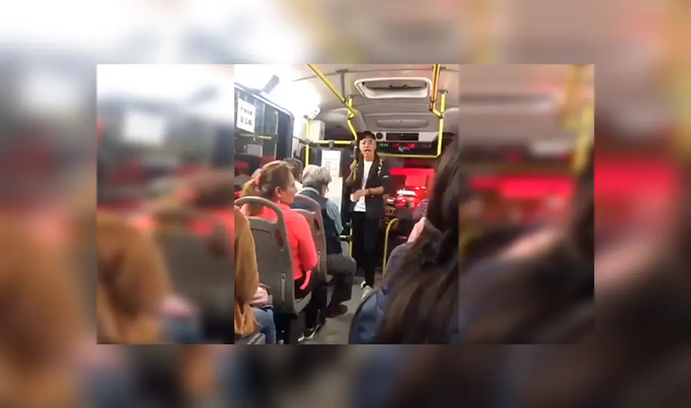 En Facebook, unos pasajeros de un bus quedaron sorprendidos cuando un joven subió para interpretar ‘Rebota’ y ‘Granito de mostaza’.