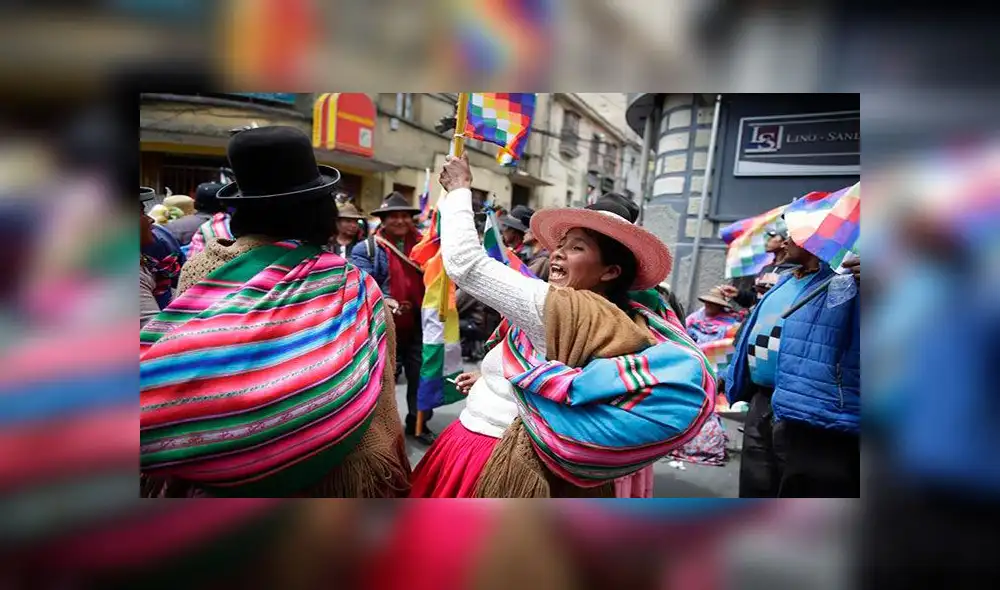 Los indígenas llevan varios días en las calles con la intención de que Jeanine Áñez deje el cargo. Foto: EFE