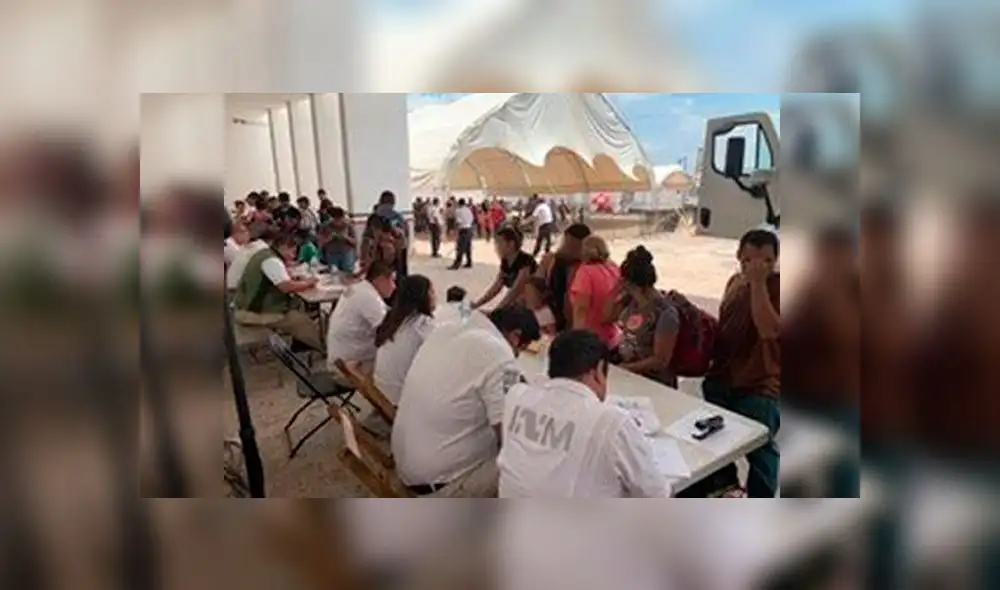 Migrantes que viajaban dentro de un camión aseguraron que no habían tomado agua ni alimento en días. Foto: Policía Federal de México. Migrantes que viajaban dentro de un camión aseguraron que no habían tomado agua ni alimento en días. Foto: Policía Federal de México.