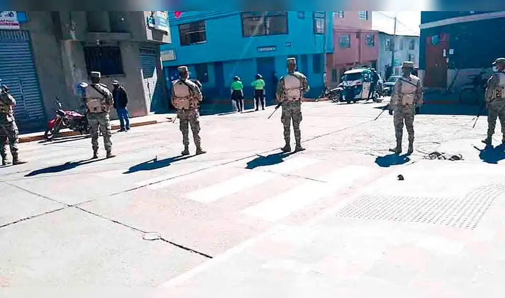 REUNIÓN. Autoridades y dirigentes de Espinar, así como representantes del Gobierno y la minera Antapaccay se reunieron ayer.