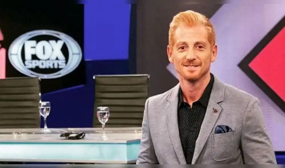 El periodista suele dirigir sus duras críticas a la dependencia del equipo a Lionel Messi y las decisiones del DT Lionel Scaloni El periodista suele dirigir sus duras críticas a la dependencia del equipo a Lionel Messi y las decisiones del DT Lionel Scaloni