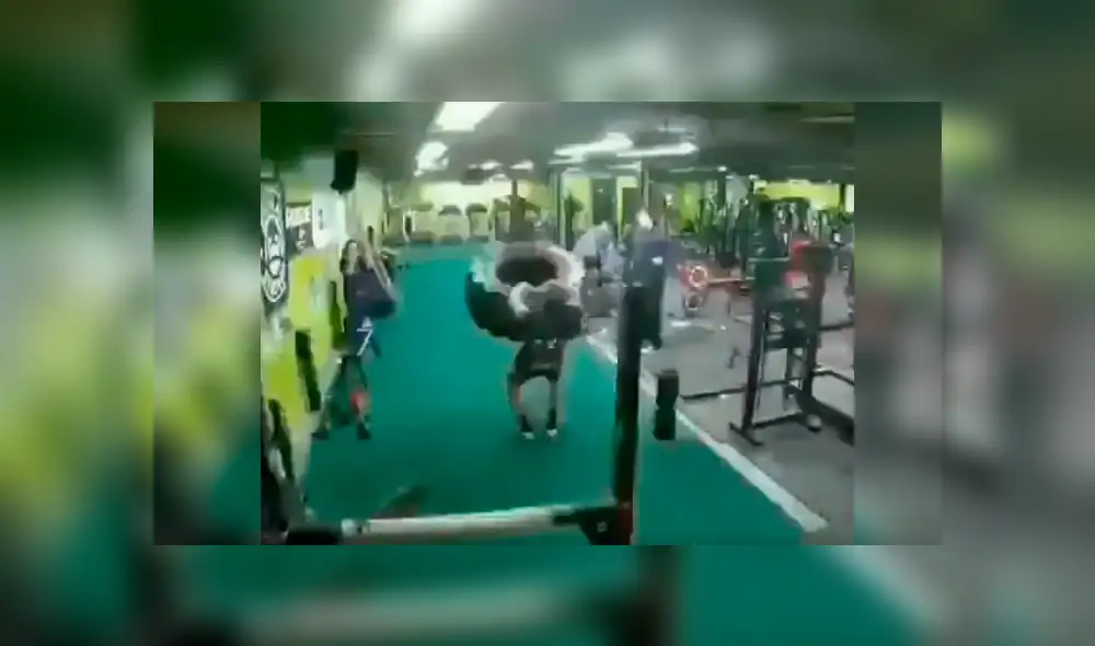 Facebook viral: ‘musculoso’ levanta enorme llanta para presumir su fuerza y sufre doloroso final [VIDEO] 