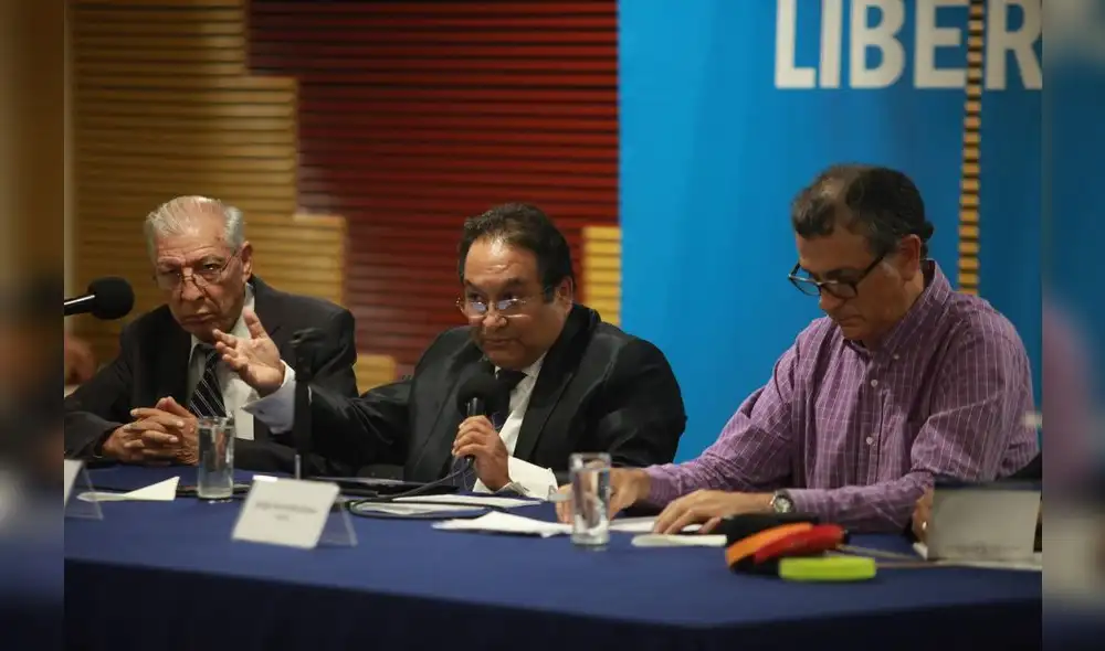 La concentración de medios amenaza la libertad de expresión, sostienen expertos La concentración de medios amenaza la libertad de expresión, sostienen expertos